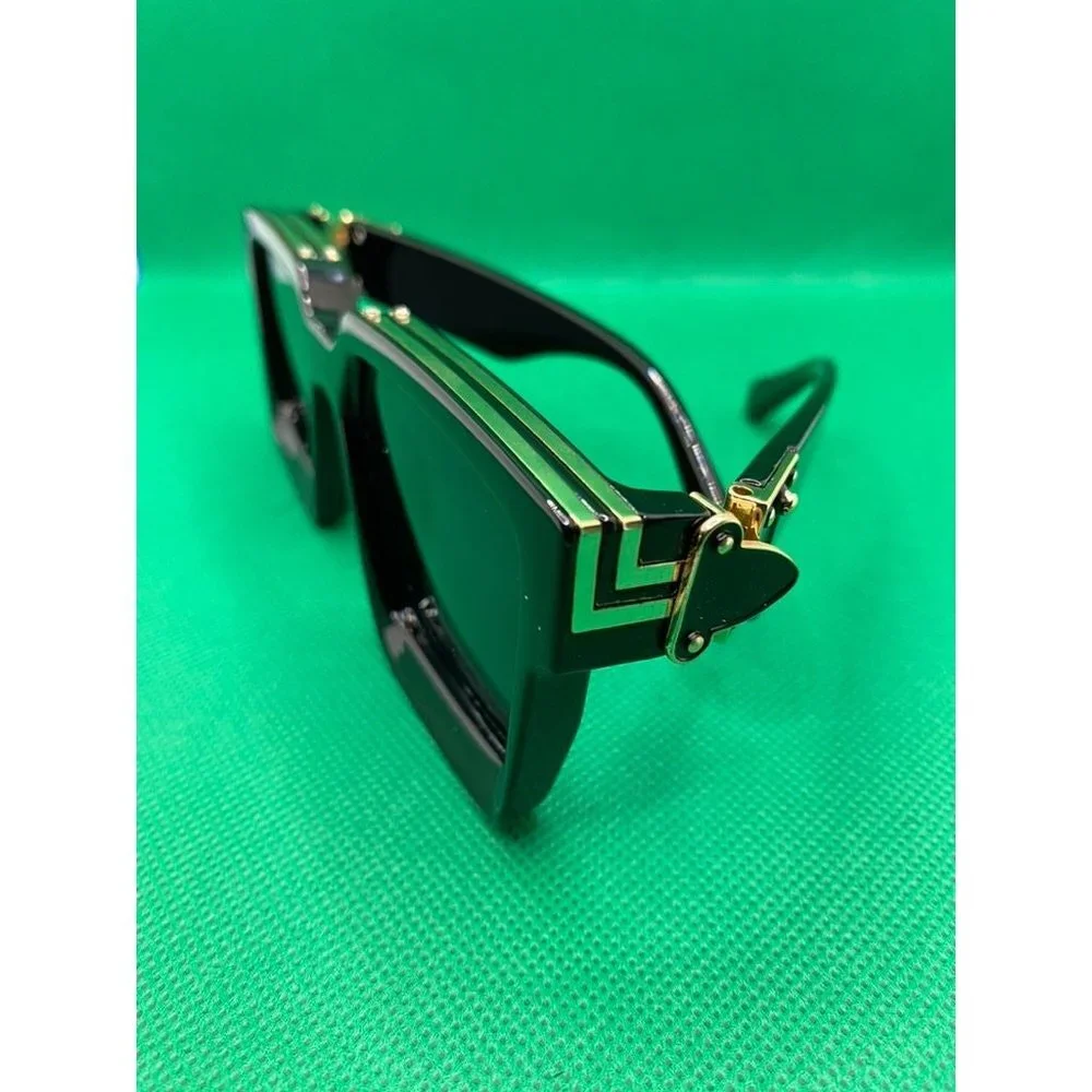 Men’s Black Gold Frame Sunglasses